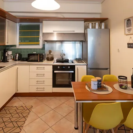 Eleni's Boutique Apartment *