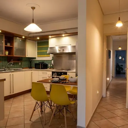 Eleni's Boutique Apartment *