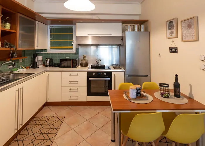 Eleni's Boutique Apartment *